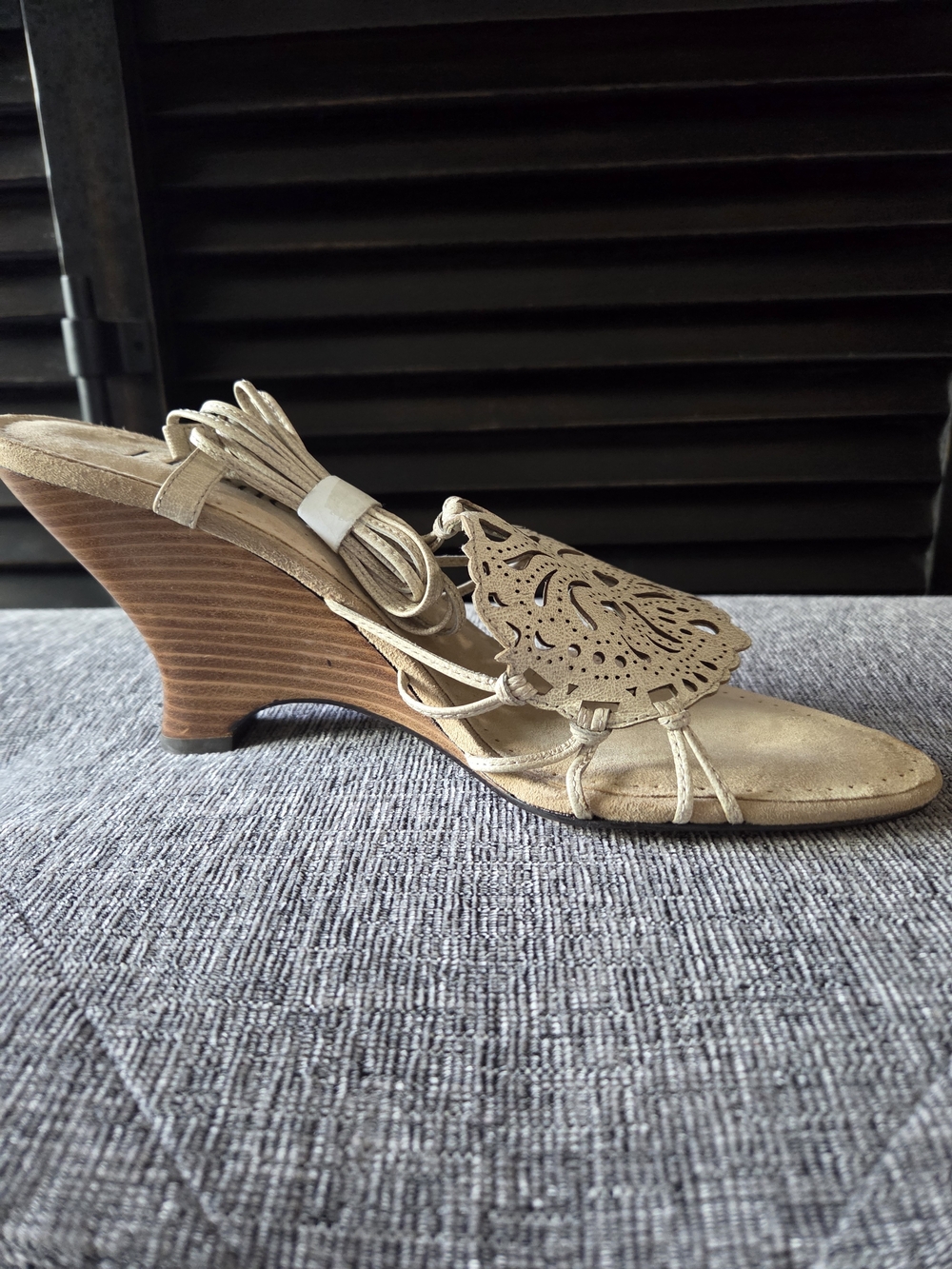 J. Renee RADIUS Womens Beige Cutout Lace Up Strappy Wedge Sandals Size 10